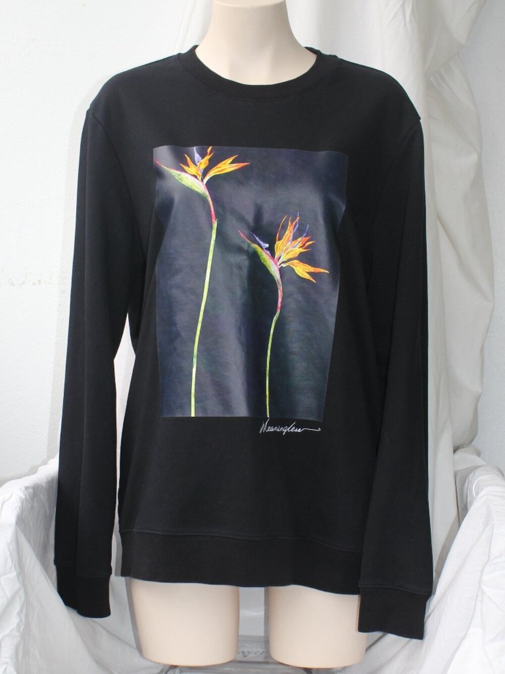 Trendiano Japanese design 3d Graphic Flowers black   Sweatshirt unisex size XL